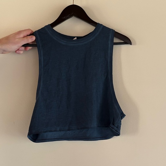 Lululemon Tank - Picture 1 of 3